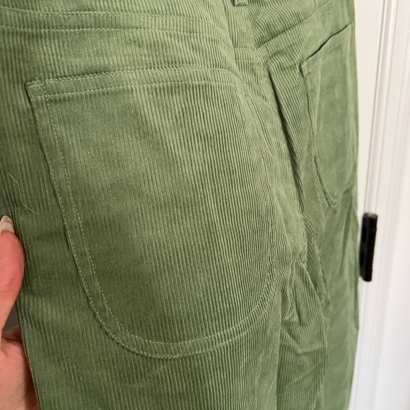 Green corduroy Entire World pants - Picture 5 of 5